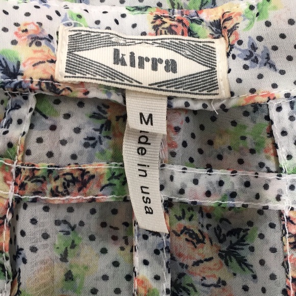 Kirra White and Black floral blouse size Medium - Picture 5 of 6